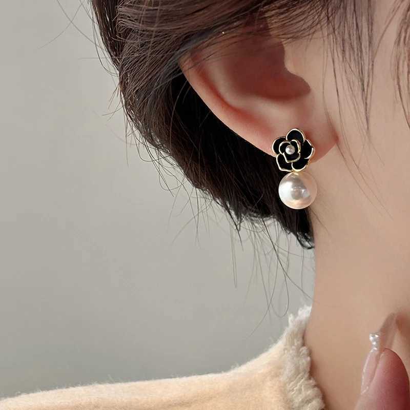 New French Fashion Luxury Copper Drop Gla wer Imitation Pearl Earrings Wens Banquet Gift Jewelry Earrings 2025 Y251210