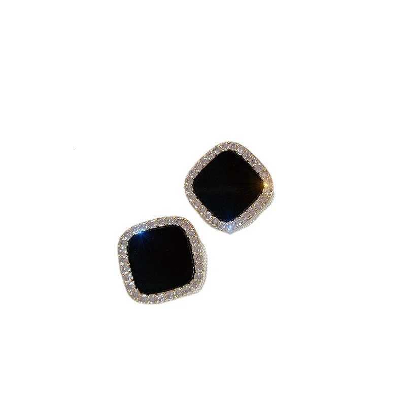 EVISPOL Zircon Black Resin Square Stud Earrings for Wen Elegant Luxury Cartilage Helix Earrings Piercing Jewelry Gifts Y251210