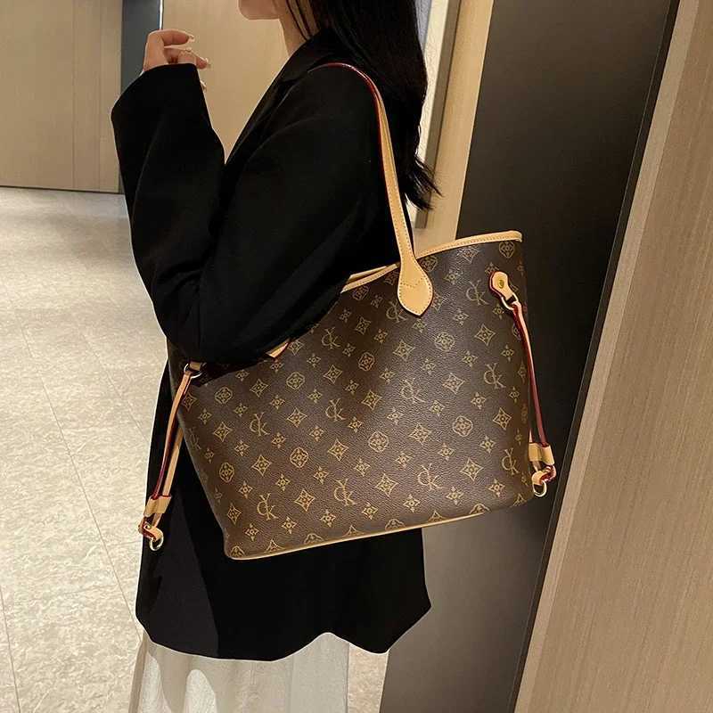 Simple Creative Underarm Bag Lightweight Presbyopic Printing Trendy Daily Use Maillard Style Adjustable Fem Bag Elegant Y251209