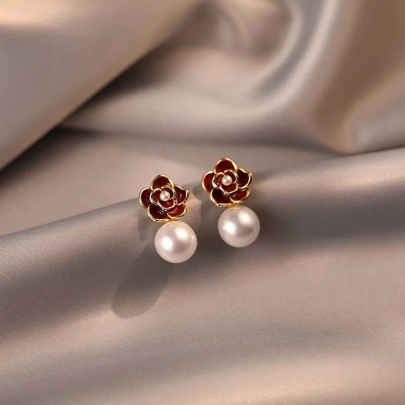 New French Fashion Luxury Copper Drop Gla wer Imitation Pearl Earrings Wens Banquet Gift Jewelry Earrings 2025 Y251210