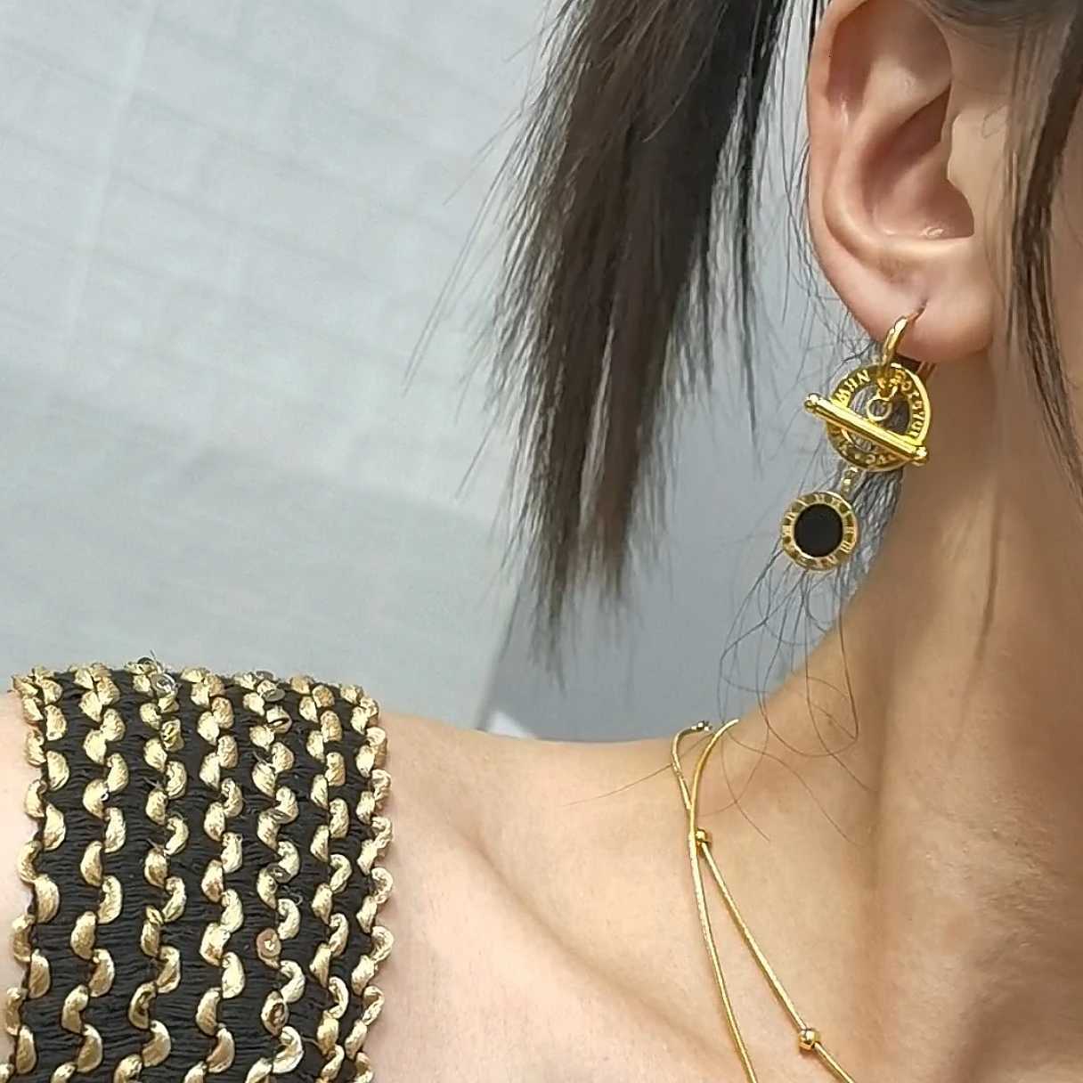 New Fashion XE-219 Stainl Steel Ran Numeral Pendant Earrings for Wen New Party Wedding Jewelry Wholes Y251210