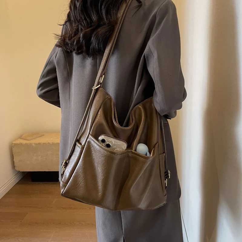 High Capacity Solid Color PU Zipper Sewing Thread Shoder Bags Fem Bags S 2024 Fi Backpacks Bolsas Femini Y251209