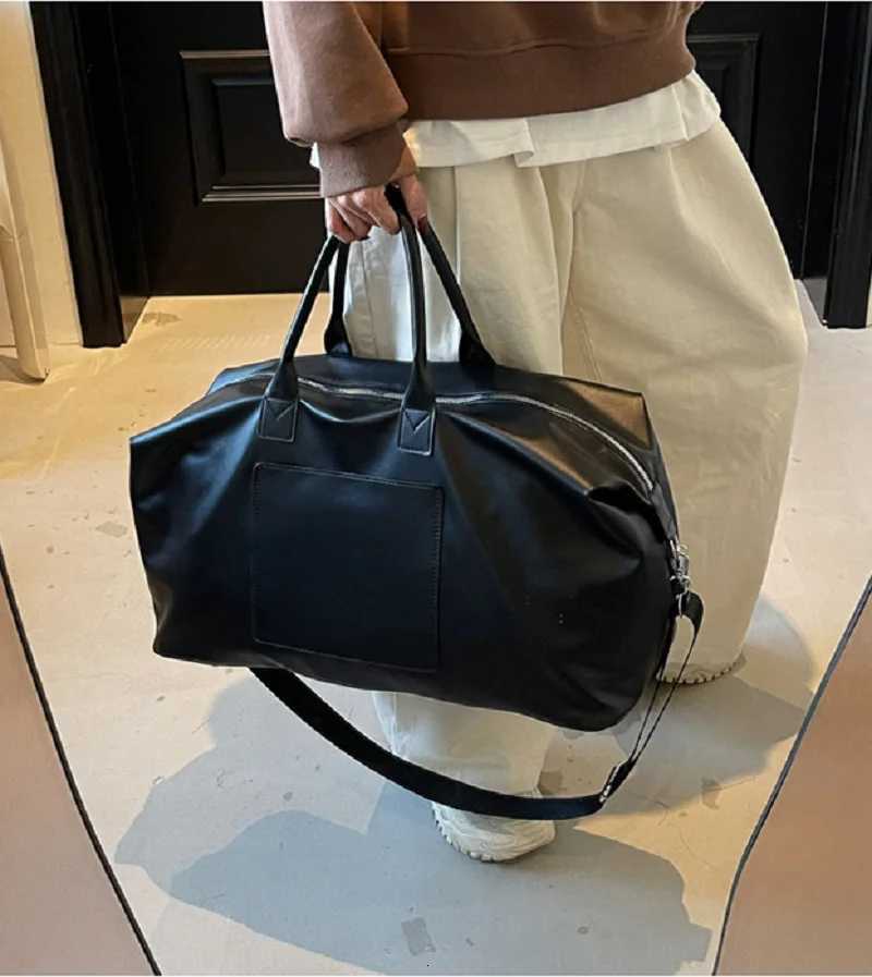 New Korean Fi High Quality Leather Travel Handbag Men Wens Large Capacity Business Totes Shoder Bags Shopping Bag Y251209