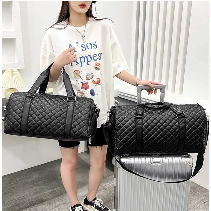 Duffle Tote Gym Fitness Bags for Wan PU Leather Handbag Travel Lage Shoder Sports Shoes Pocket Weekend Crossbody Bags Y251209