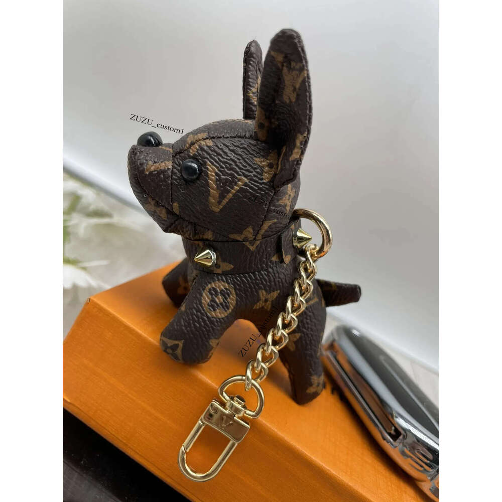 Designer Cartoon Animal Small Dog Creative Chain Key Ring PU Leather Letter Pattern Car Keychain Jewelry Gifts Accessories 9CM