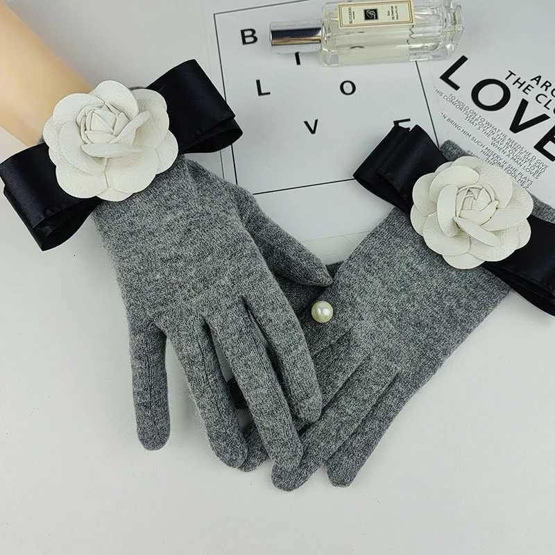 Korean Wens Wool Pearl wer Fl Finger Plus Veet Thick Touch Screen Cashmere Gs Winter Outdoor Driving Warm Mittens Y251210