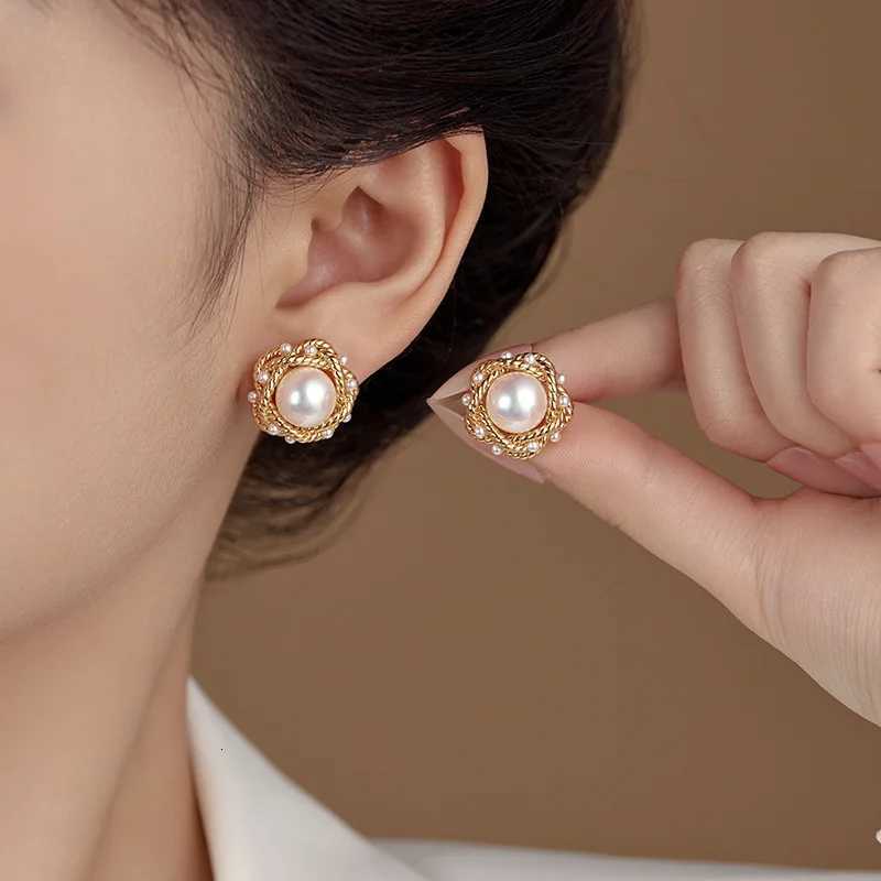 New French Fashionable and Prosperous Wrped Imitation Pearl Earrings Wens High end Banquet Jewelry Accories 2025 Y251210