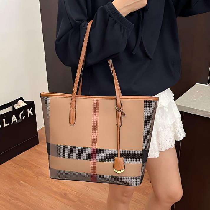 Designer bag 2025 Autumn Winter New Trendy Fashion Tote Bag Womens Versatile Temperament Casual Shoulder Bag