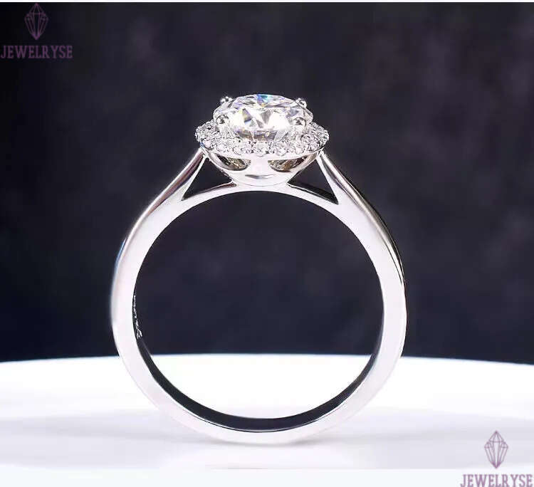 Silver Designer Ring Women High Grade Sparkling Moissanite Diamond Luxury Bling Diamonds Shine Crystal Rings Wedding Anniversary Engagement Party Jewe