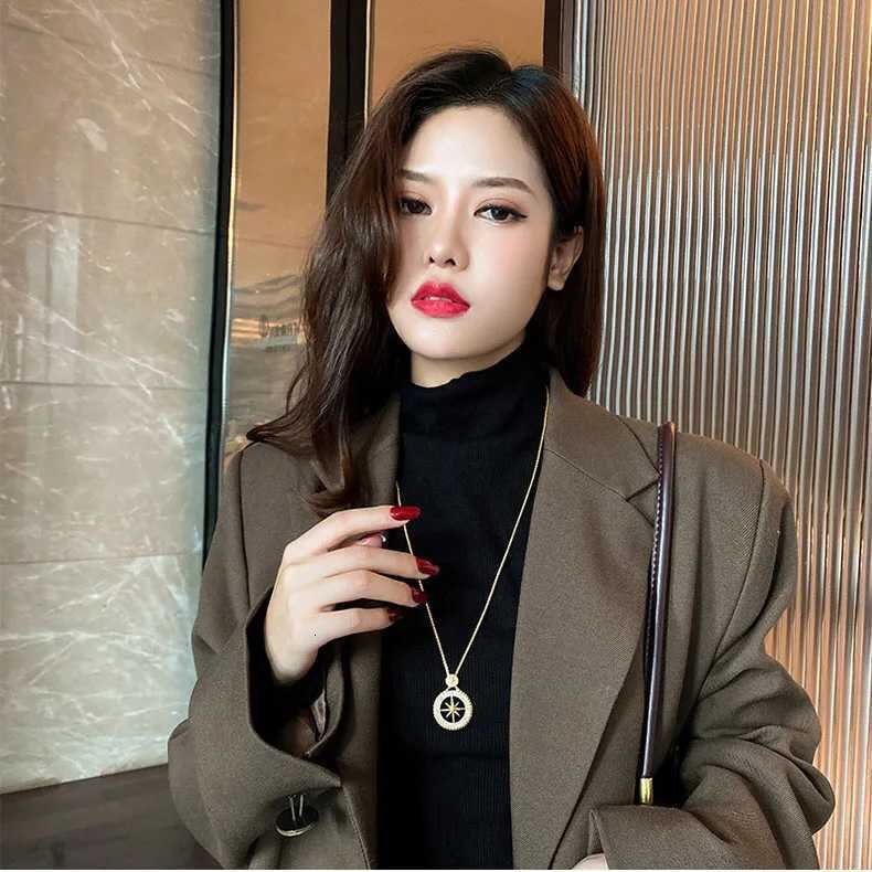 Wans Eight-pointed Star Pendant Long Necklace for Wan Gift Fashion Gold Color Sweater Chain Jewelry Y251210