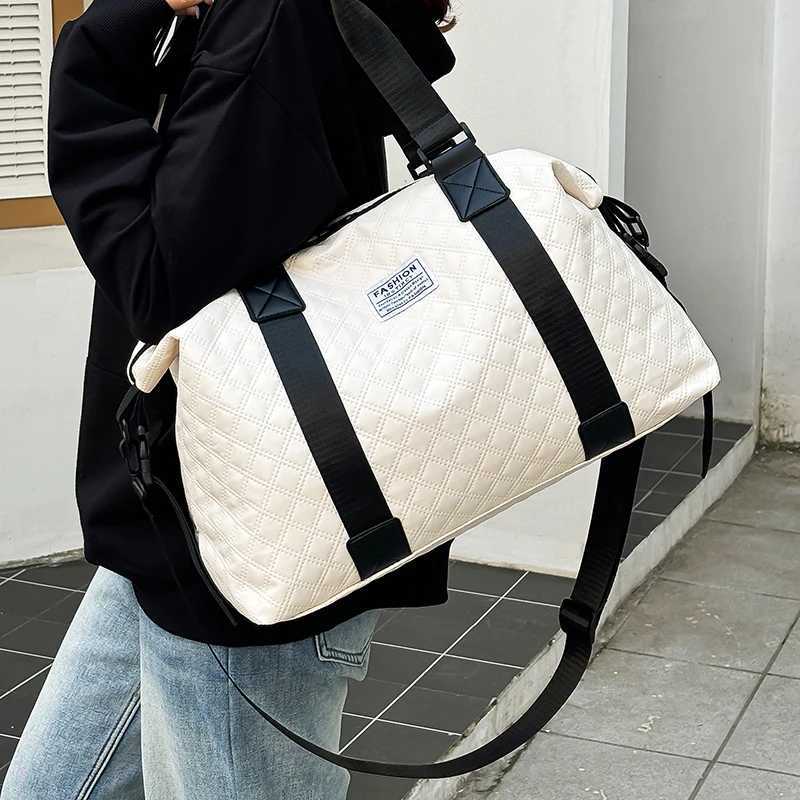 Neutral mens and wens bags travel handbags are suitable for traveling and can hold a large amount of clothes Y251209