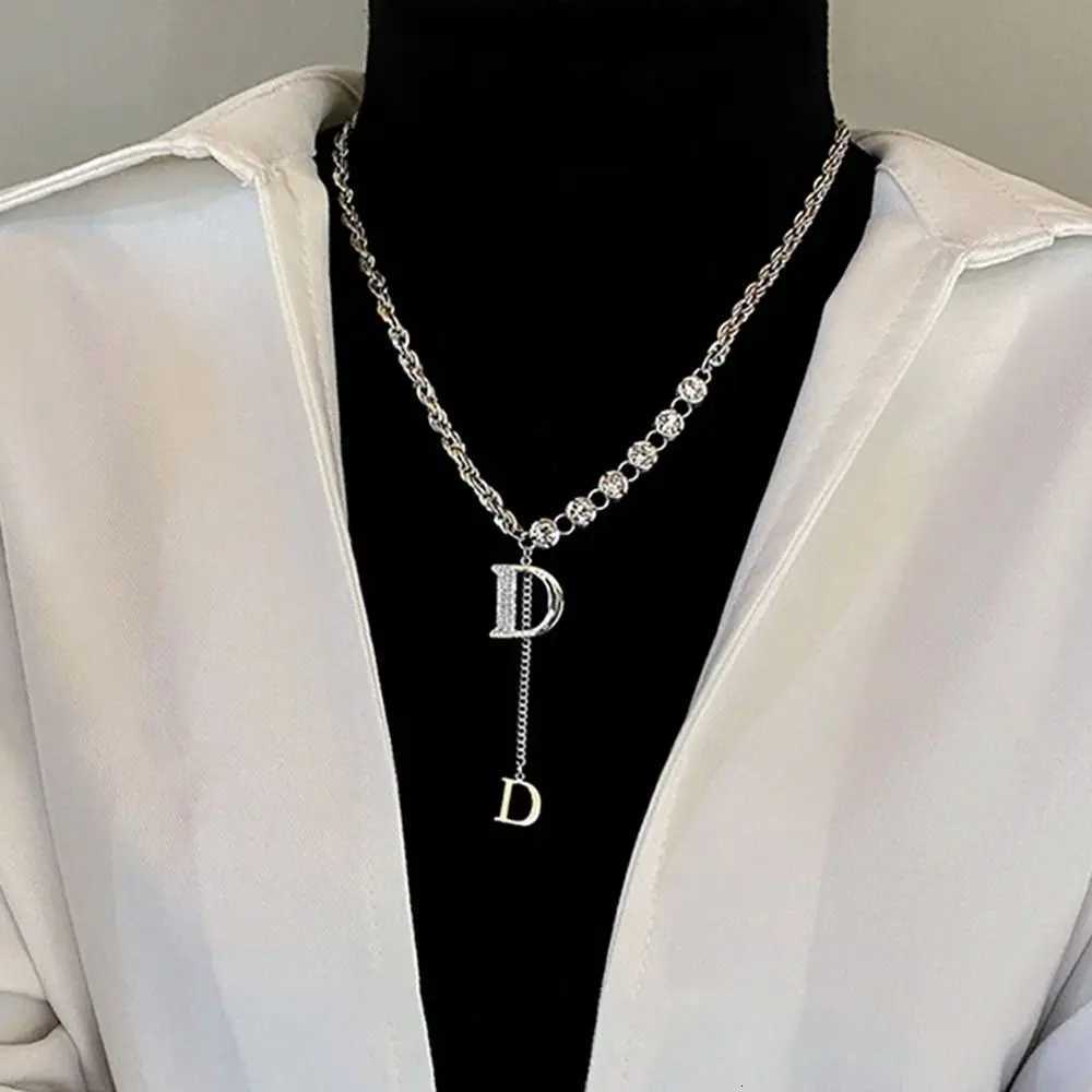 Design Sense Micro Setting Zircon D Letter Pendant Long Necklace Winter Sweater Chain Fashion Jewelry For Wan Girls Party Gift Y251210
