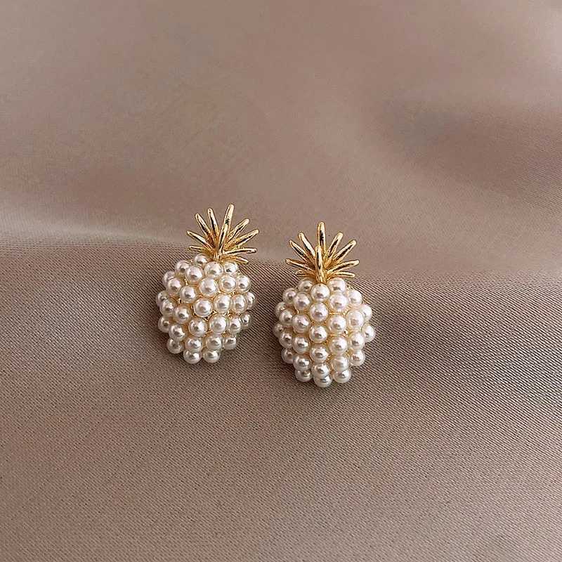 Korean Style Honey Bee Pearl Stud Earrings For Wen Exquisite Small Elegant Earring Ladies Wedding Party Birtay Jewelry Gifts Y251210