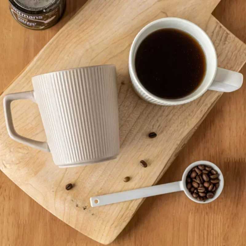 500ml Nordic Ceramic MUg Matte Milk Coffee Cup with Handle Home Office Practical Water Cup Solid Color Striped Shape liji C251210
