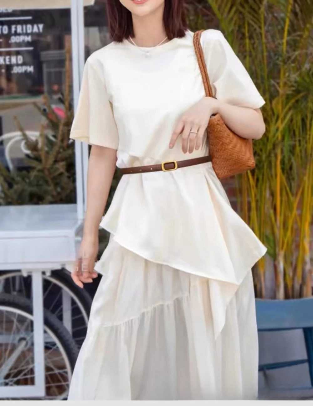 Luxury Womens Genuine Leather Belt for Jeans Fashion Versatile Black Decoration Stylish Waist Belt Y251210