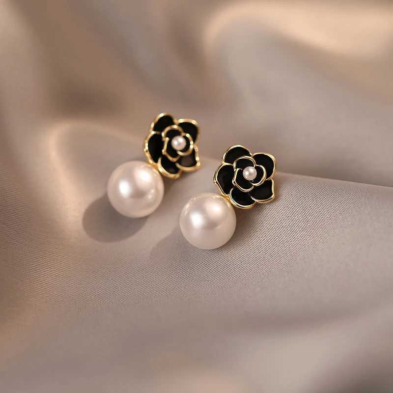 New French Fashion Luxury Copper Drop Gla wer Imitation Pearl Earrings Wens Banquet Gift Jewelry Earrings 2025 Y251210