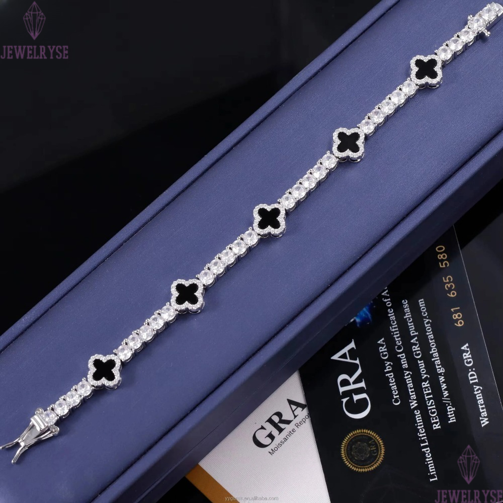 Luxury Vintage Four Leaf Clover Design S925 Silver VVS Moissanite Iced Diamond Bracelet Womens Lucky Charm Accessory