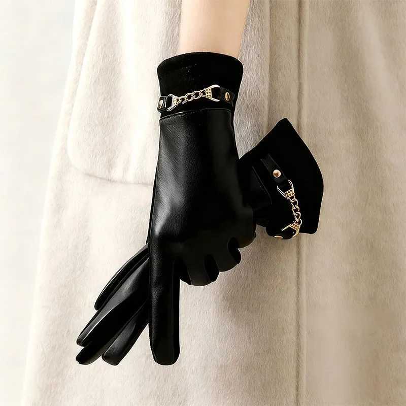 Winter Warm Suede Leather Plus Veet Keep Warm Chain Gs Fashion Elegant Touch Screen Soft Cycling Windproof Mittens Y251210