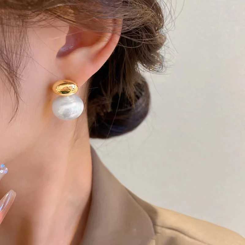 2025 New French Elegant Gold Color Bean Spld Flat Pearl Earrings for Korean Fashion Jewelry Party Wens Sweet Accories Y251210