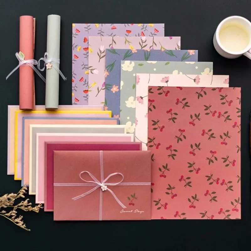 12pc/set Ins Floral Envelopes Kawaii Letter Pads DIY Wedding Party Invitations Cards Envelopes with Stickers Korean Stationery H251210