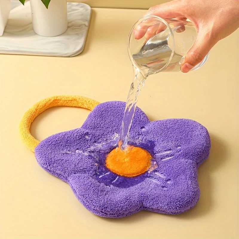 1pc Hand towel with hanging flower shaped design household kitchen absorbent handkerchief C251210