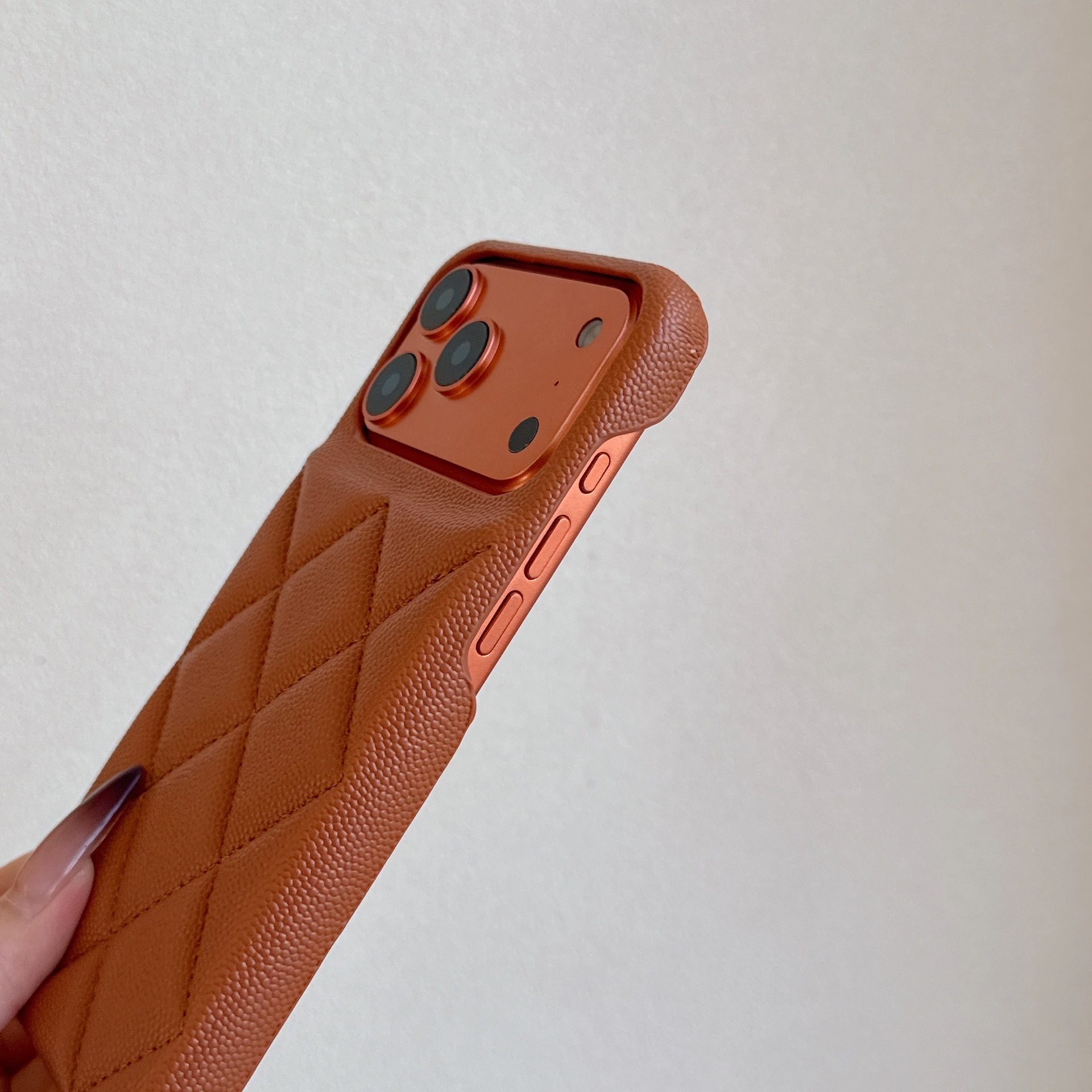 Autumn Winter Leather Quilted for iPhone 16 Pro Max Apple 17 Phone 15 Chanel Style 14 Lychee Pattern Hard Case