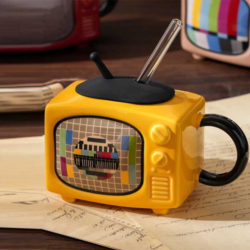 Strange Retro 3d Television Ceramic Coffee Mug Home Office Lids Straws Milk Cups Rare Desk Decorations Figurines Festival Gifts C251210