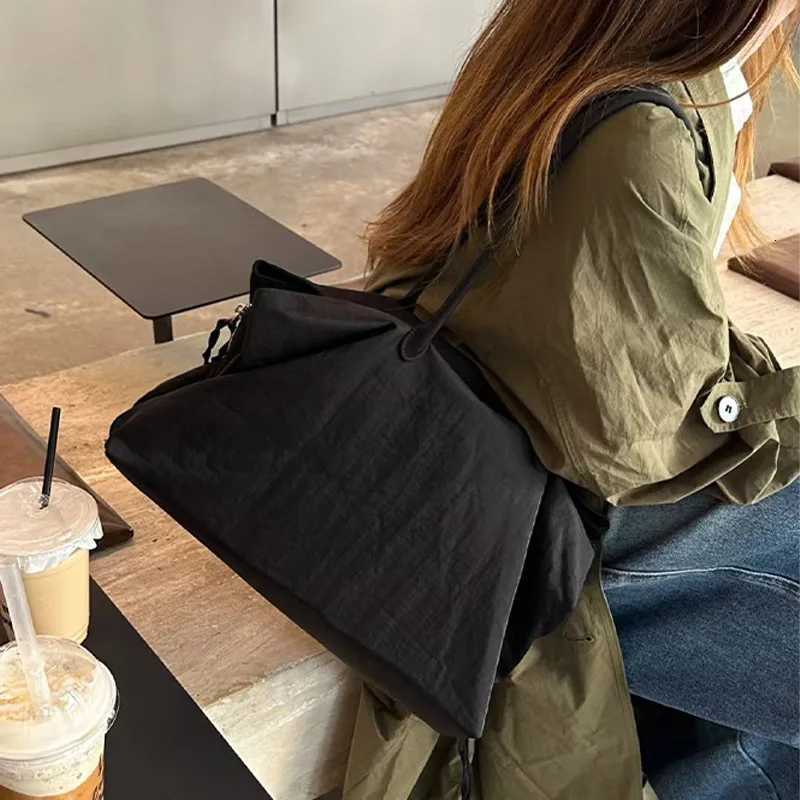 Korean Black Nyl Handbag Large Capacity Minimalist Wens Tote Bag Fi Mti-cpartment Cputer Shoder Bag Travel Bag Y251209