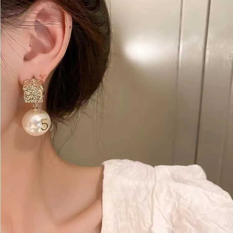 Block 5 Pearl Earrings elegant wens earrings luxury quty jewelry Hanging CC style earrings Y251210