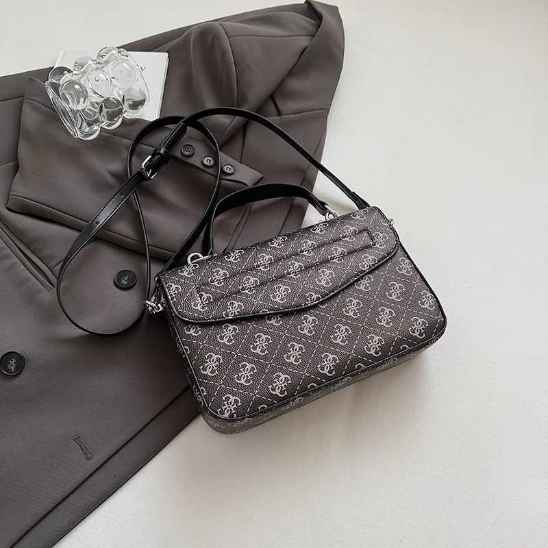 Classic Parisian-Inspired Leather Crossbody Bag Elegant Minimalist Handbag Wen Vintage Letter Casual Luxury Messenger Y251209