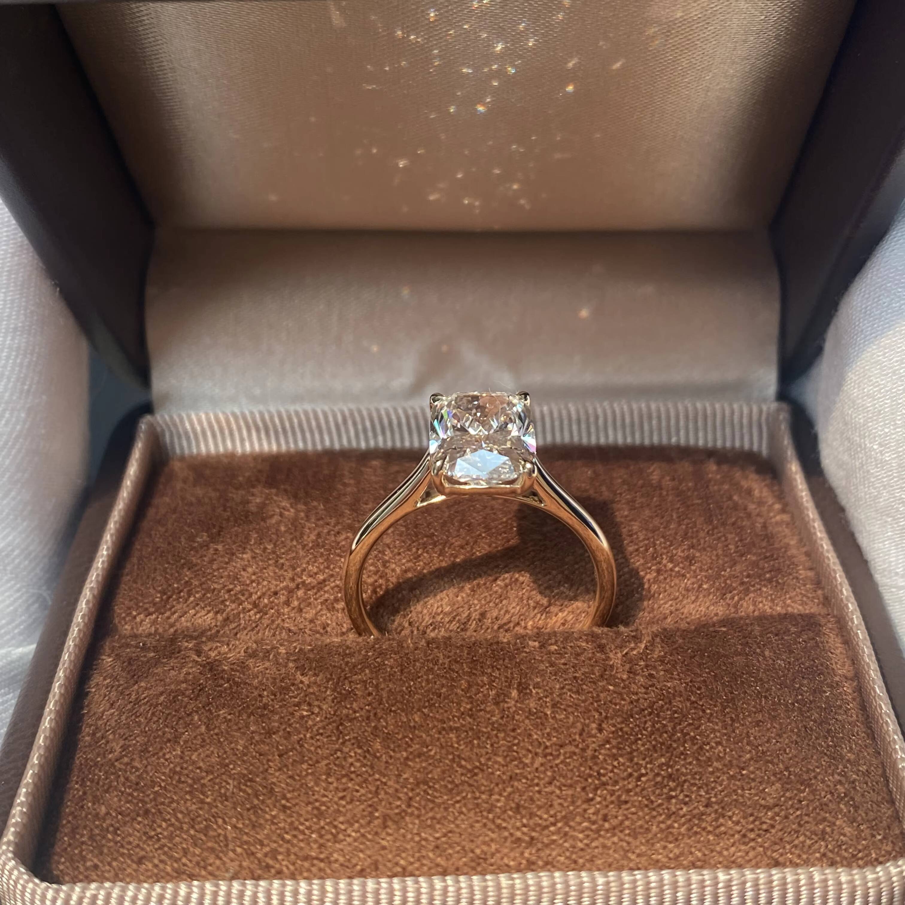 Fashion Jewelry Ring Manufacture Custom D E F Vvs1 VS Cushion Cut 18k 14k Gold Lab Grown Diamond Ring Synthetic Diamond Ring