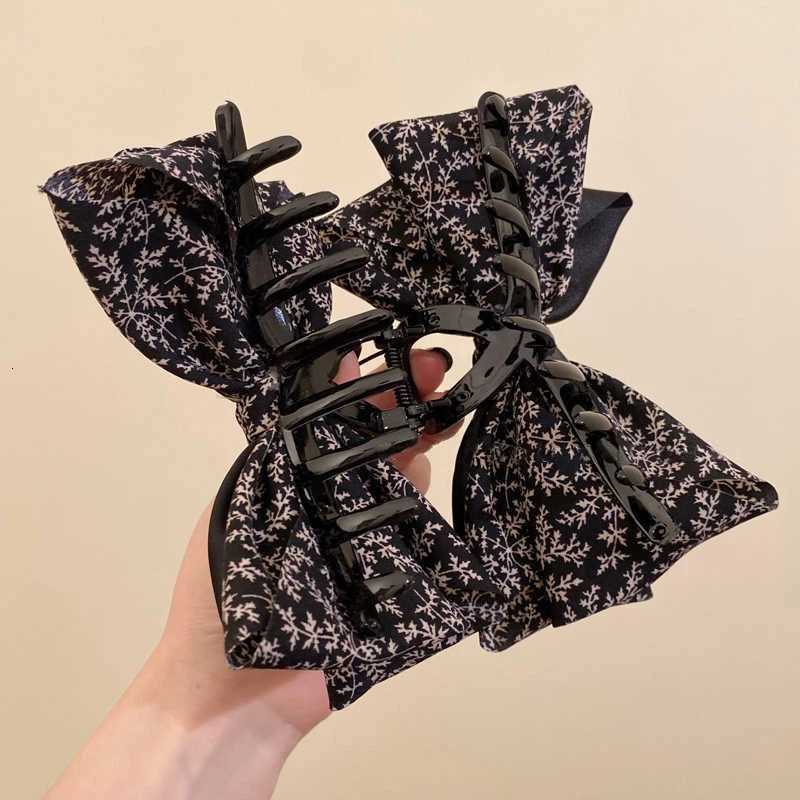 1pc Elegant w clip new retro autumn and winter style shark clip hair clip band at the back of the Y251210