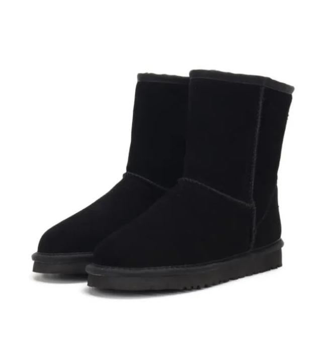 Chic Females' Outdo… - image