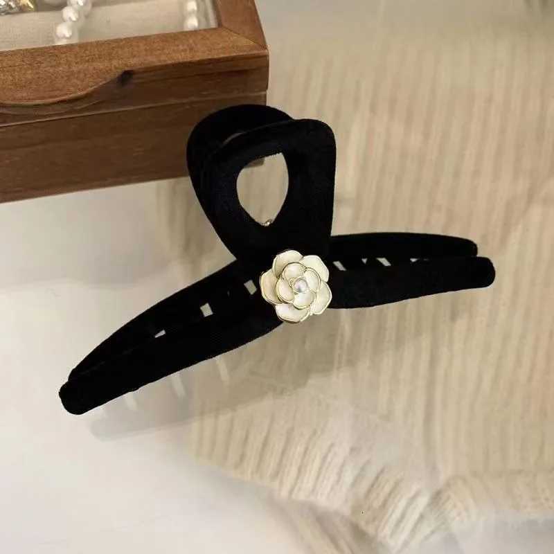 New Fabric Bow Hair Cls for Wen lia Shark Clip HairpinsTemperament band Hair Clip Fashion Korean Hair Accories Y251210