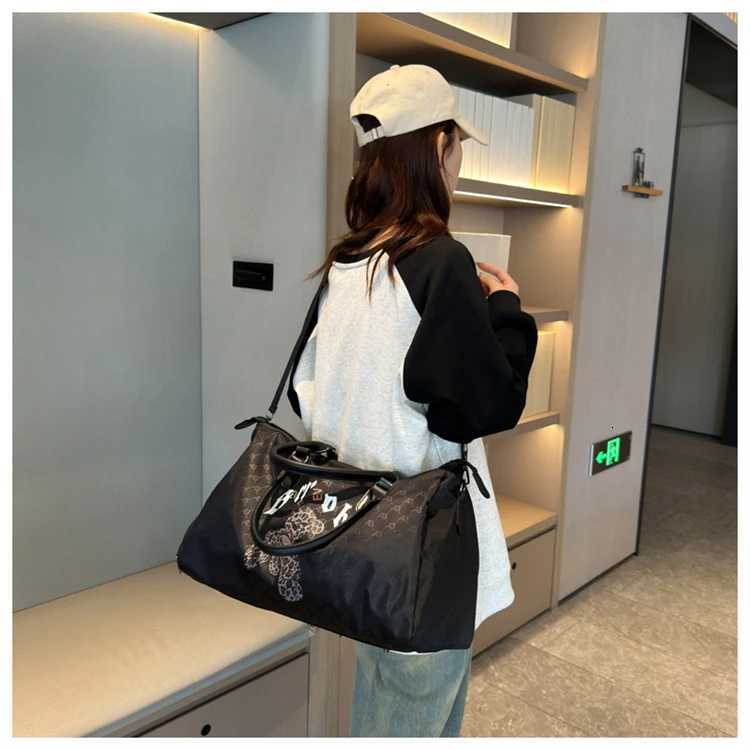 Oxford waterproof large capacity letter printed mens wens travel bag handbags duffle bag shoder bags large size lage Y251209