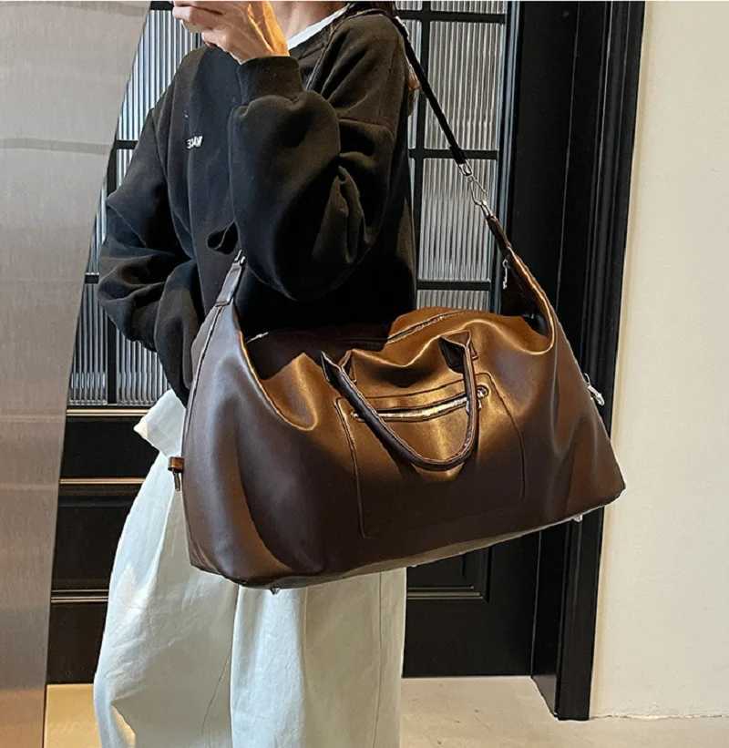 New Korean Fi High Quality Leather Travel Handbag Men Wens Large Capacity Business Totes Shoder Bags Shopping Bag Y251209