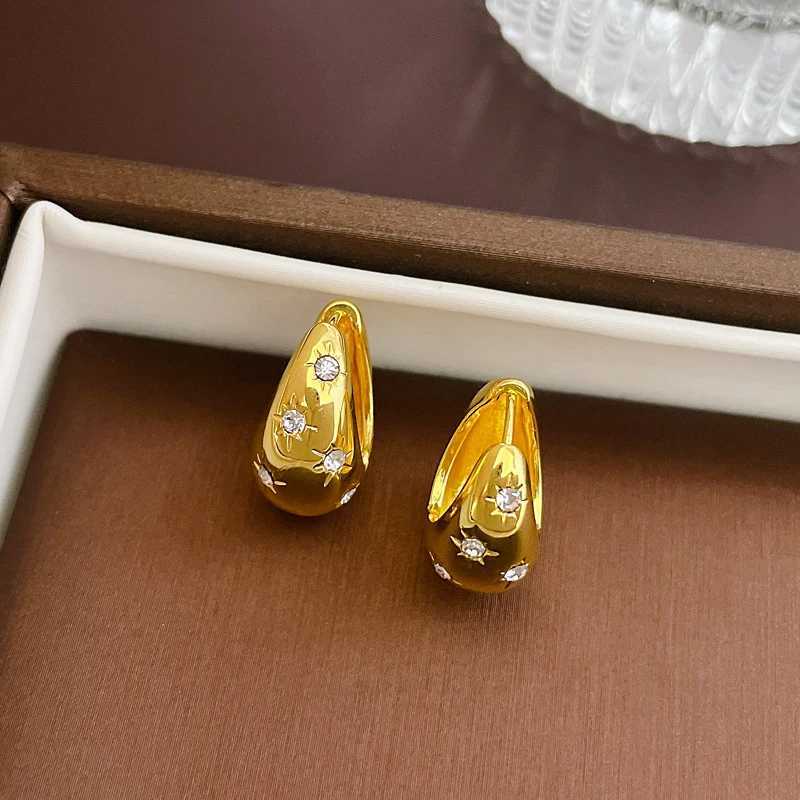 Luxury Top Quty Smooth Star Zircon Hoop Earrings for Wen Girls Metal Chunky Sun Rhinestone Ear Buckle Punk Y2K Jewelry Y251210