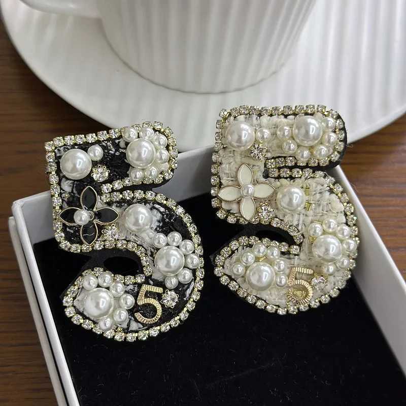 Korean Fashion wer Brooches for Wen Rhinestone Pearl Number 5 Corsage Luxry Wedding Pearty Brooch Jewelry Accories Y251210
