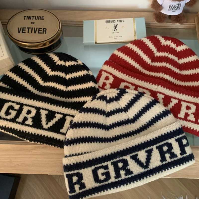 Luxury Winter Knitted Hat for Women Beanies Hat Casual Fasion Warm Pullover Hat Outdoor Riding Sports Hat Elastic Skullies Hat Y251209