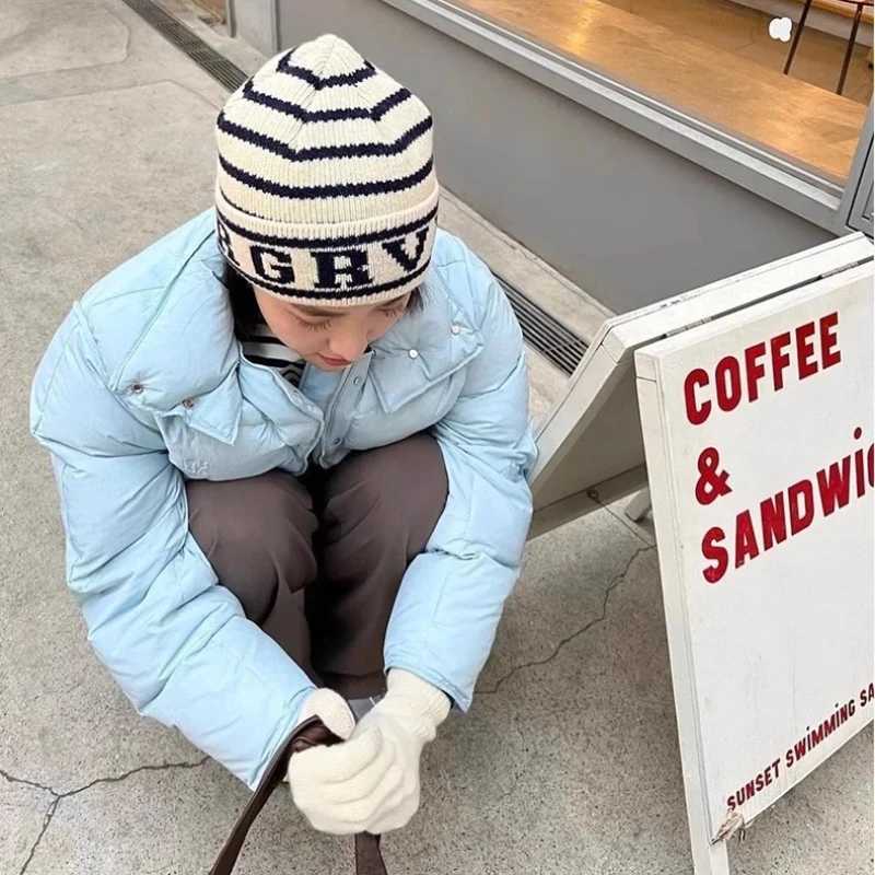 Luxury Winter Knitted Hat for Women Beanies Hat Casual Fasion Warm Pullover Hat Outdoor Riding Sports Hat Elastic Skullies Hat Y251209