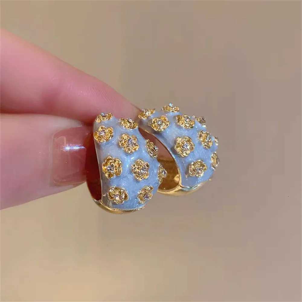 Fashion Elegant Charming Rose wer Paved Hoop Earrings For Wen Vintage Rantic Wen Jewelry Gift e White Y251210