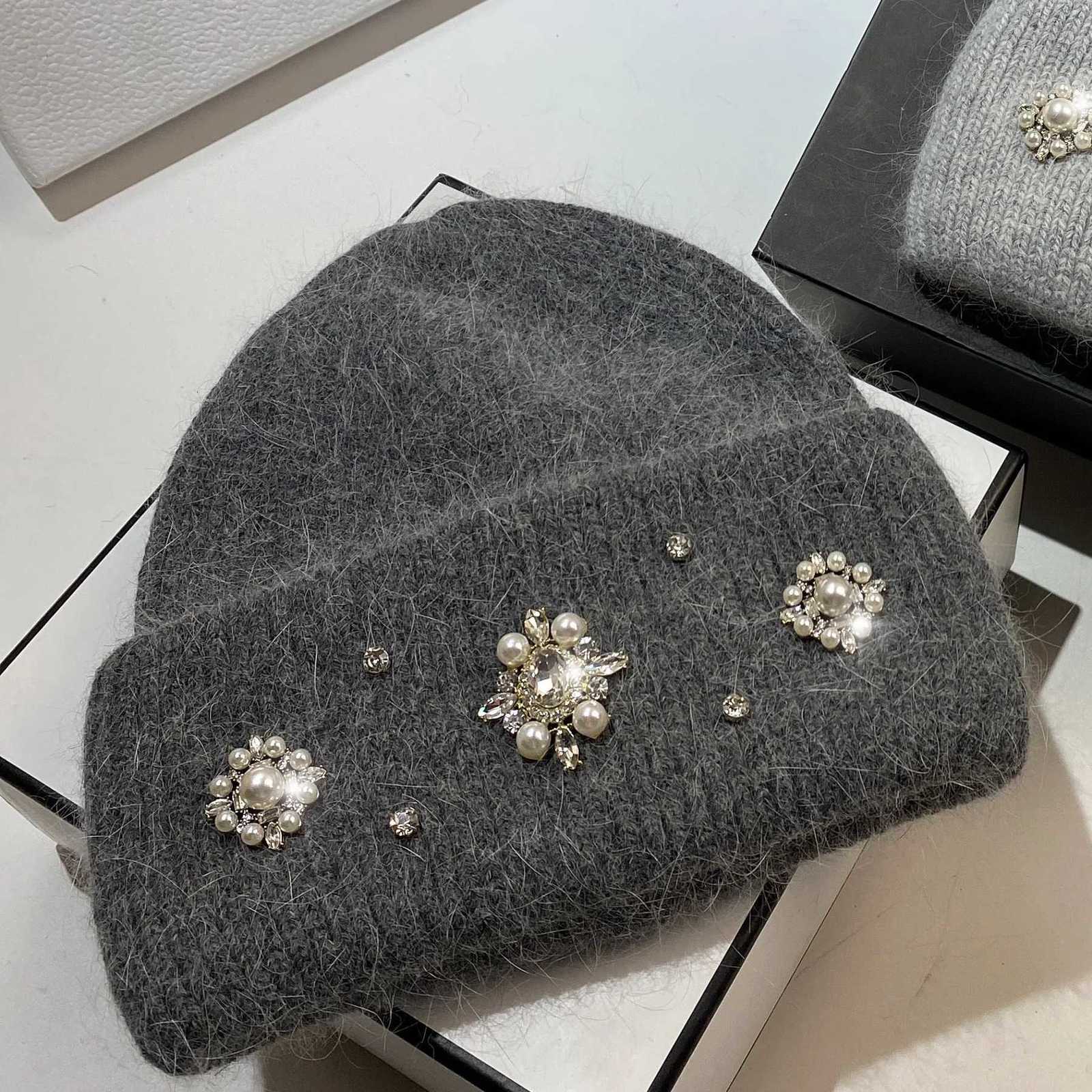 Luxury Designer Brand Women Luxury Rhinestones Knitted Hat Autumn Winter Rabbit Fur Beanie Cap Female Thicken Warm Skullies Caps Y251209