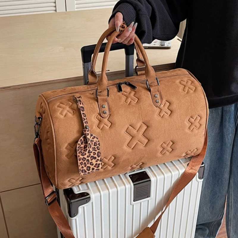 1pc Korean Styles Fitness Bag Travel Bag Lage Bag Large Capacity Training Bag Overnight Bag Weekender Bag Sport Bag Y251209