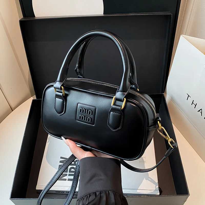 2025 New Wens Crossbody Bag - Bowling Ball Bost Bag low Shape Tote Unique Handheld Purse Casual/ning Y251209