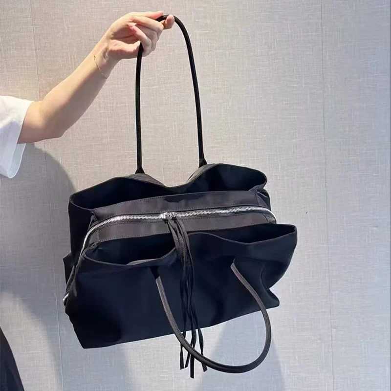 Korean Black Nyl Handbag Large Capacity Minimalist Wens Tote Bag Fi Mti-cpartment Cputer Shoder Bag Travel Bag Y251209