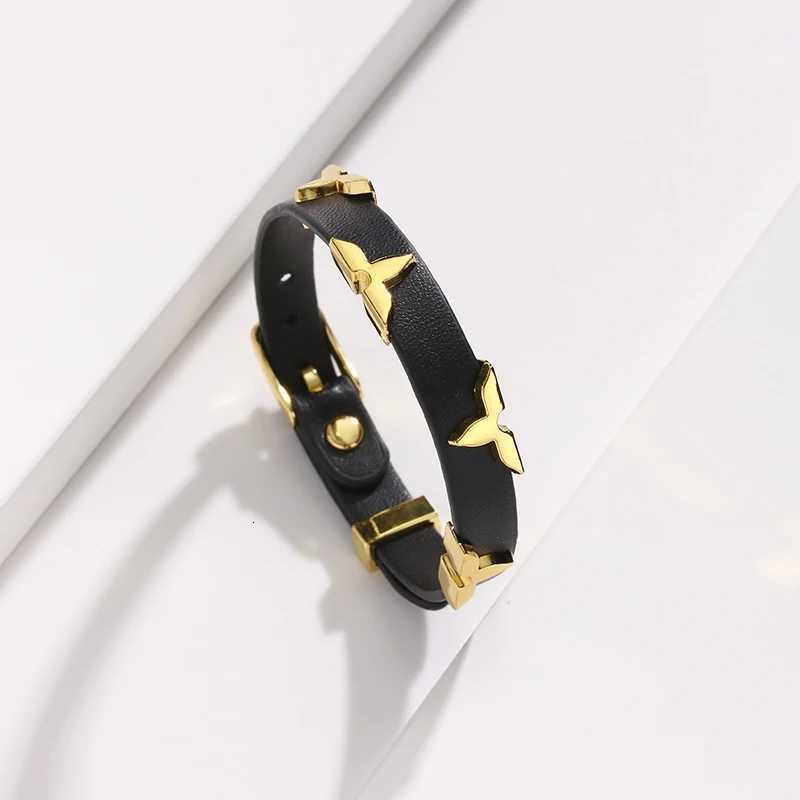 Fashion Leather Bracelet for Wen Men with Gold Tone Studs Adjustable Wristband 6 Available Tren Gift Y251210