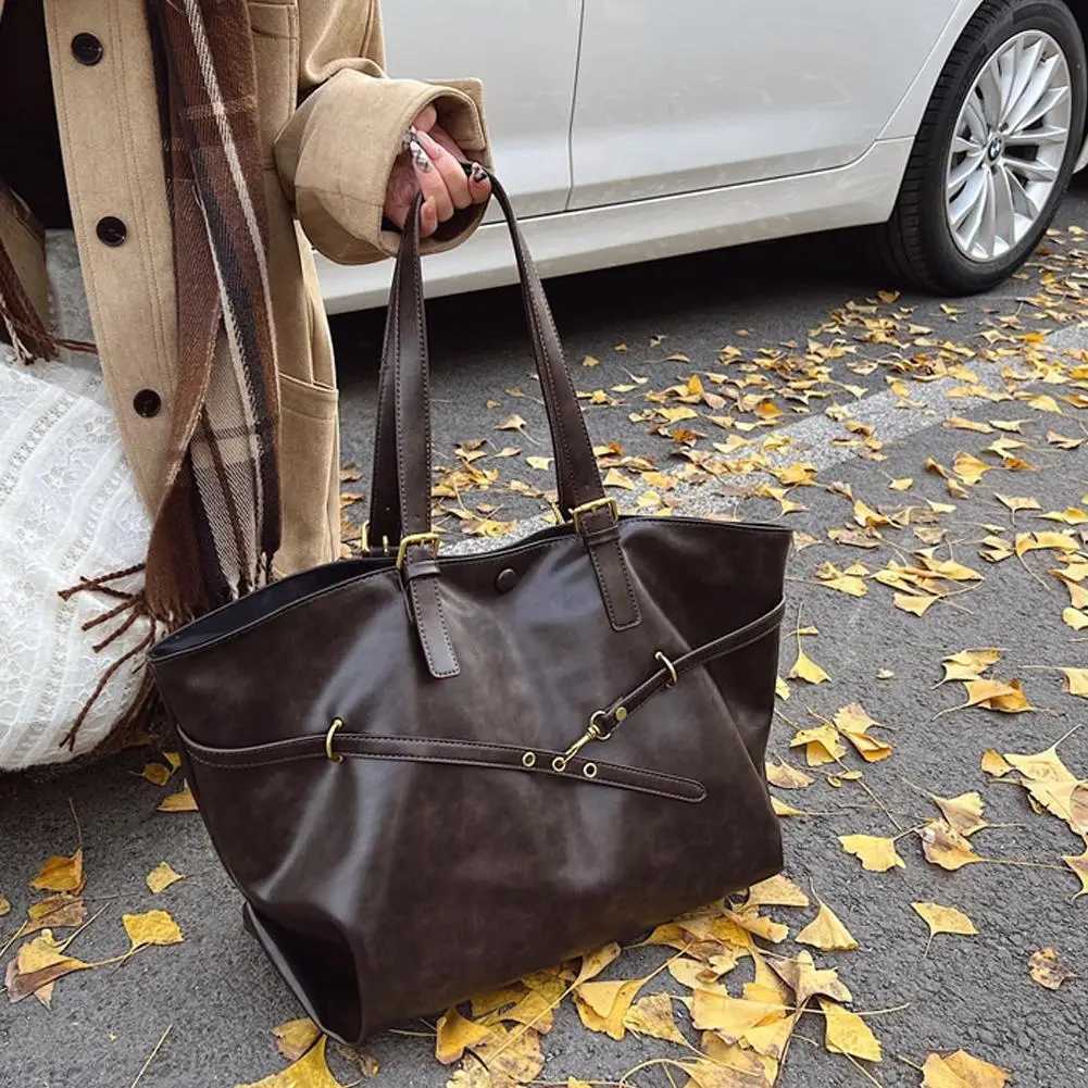 Large Capacity Casual Cmuter Tote Bag for Wen New Style Versatile Polyer Li Zipper Closure Soft PU Leather Bag Y251209