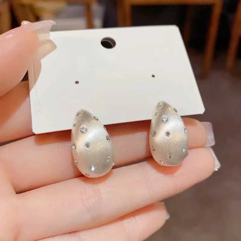 Gold Color Water Drop Earrings Simple Classic Alloy Water Drop Inlaid Crystal Wens Earrings Wedding Gift Accories Y251210