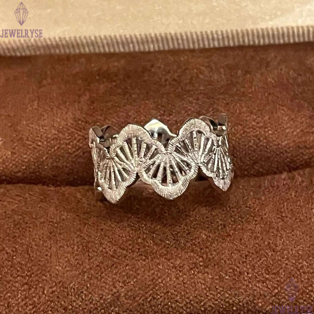 2025 summer new luxury france vintage leaf designer ring for women hollow charm elegant clover leaves nail rings jewelry