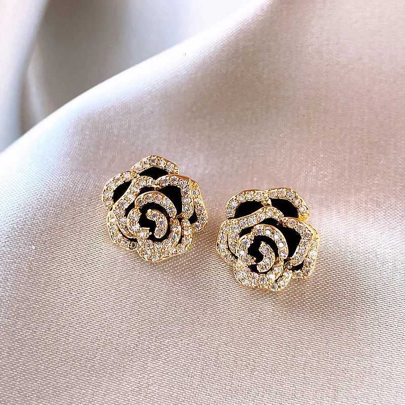 French Rantic and Elegant Black lia wer Micro Set Zircon Earrings 2025 Luxury Jewelry for Wens Exquisite Accorie Y251210